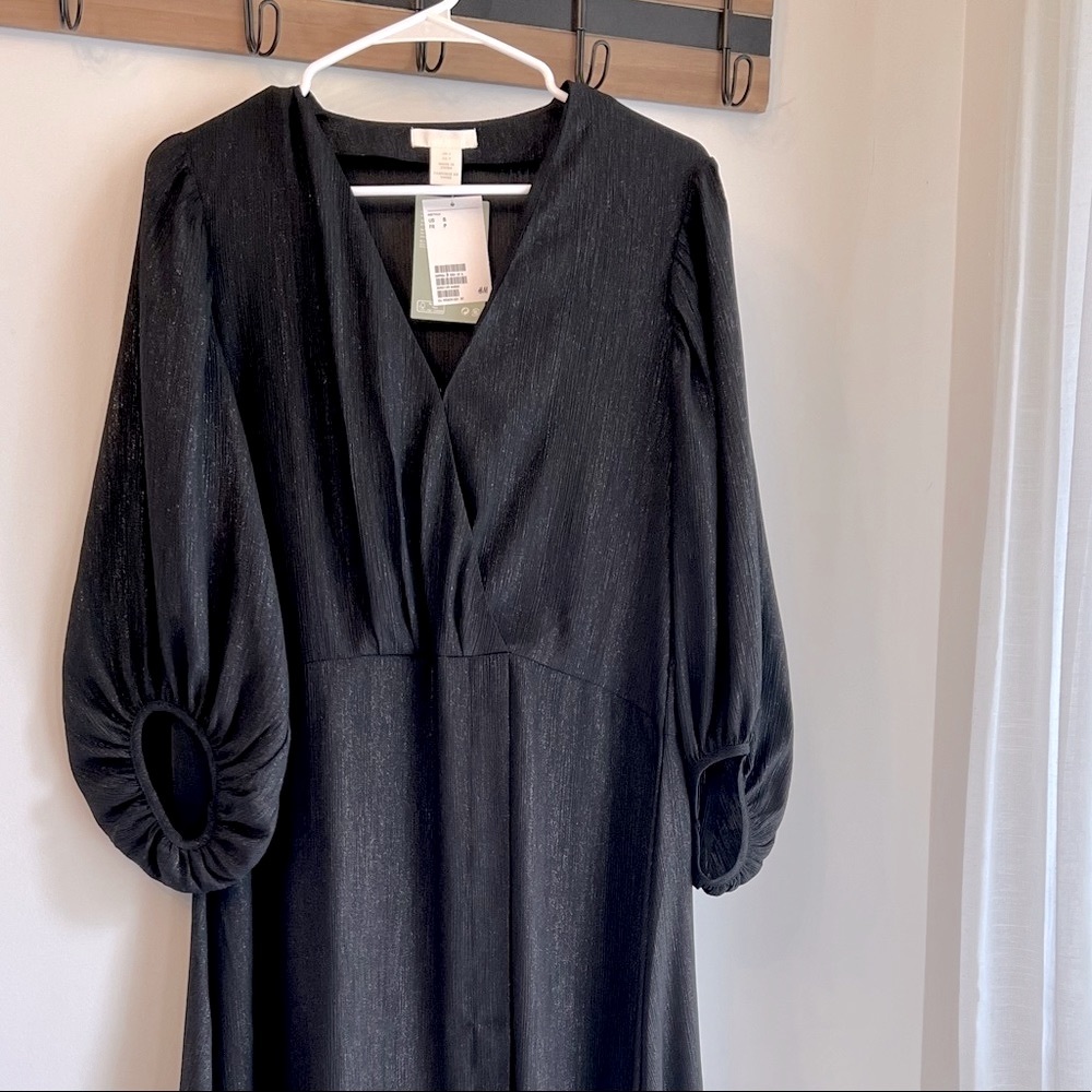 (NWT) H&M black dress w/ gold flecks size S